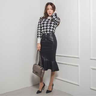 ERANZI Ruffle-Hem Faux-Leather Midi Skirt