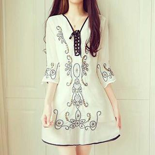 Karussell Elbow-Sleeve Embroidered Chiffon Dress