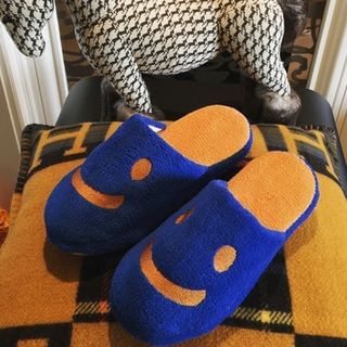 JUN.LEE Matching Couple Smiley Face Slippers