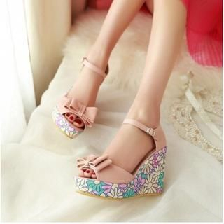 Tomma Bow Accent Floral Wedge Sandals
