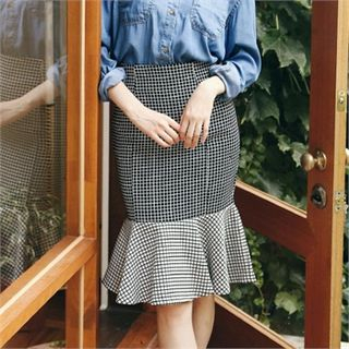 MAGJAY Zip-Back Ruffle-Hem Check Skirt
