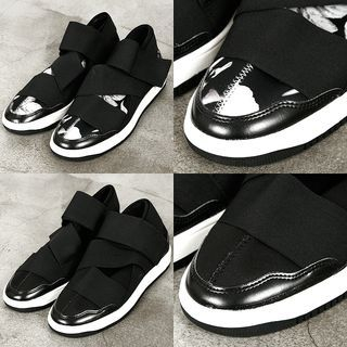 Rememberclick Strap-Trim Sneakers