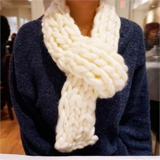 LIPHOP Chunky-Knit Scarf