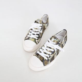 MODSLOOK Camouflage Canvas Sneakers
