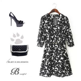 Ainvyi 3/4-Sleeve Swallow Print Dress