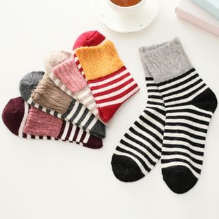 Lazy Corner Striped Socks