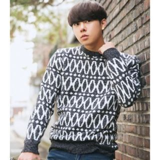 ABOKI Crew-Neck Pattern Sweater