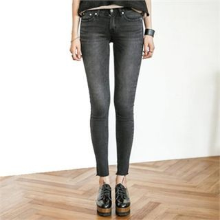 TISVIN Fray-Hem Skinny Jeans