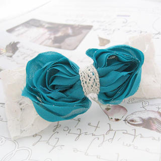 Fit-to-Kill Sparkle lace and chiffon bow hair pin -blue One Size