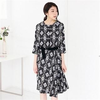 MAGJAY 3/4-Sleeve Patterned Dress with Belt