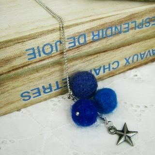 MyLittleThing Felt Ball Ball & Star Necklace(Blue)