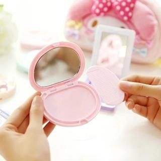 Class 302 Beauty Compact Mirror with Comb