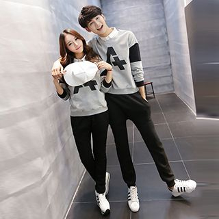 Lovebirds Couple Lettering Pullover