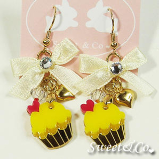 Sweet & Co. Ribbon Yellow Cupcake Crystal Gold Earrings