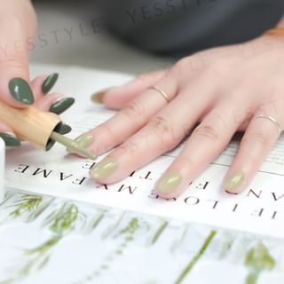 Cosplus - 0121 Nail Gel Polish Morandi Collection 4 521 Tender Green 8ml