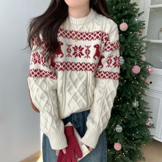 Round Neck Deer Jacquard Cable Knit Sweater