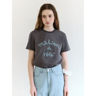 maison de rola Letter Neat T-Shirt (Charcoal)