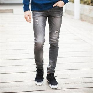 TOMONARI Distressed Slim-Fit Jeans