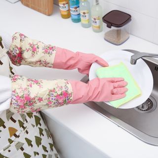 Cutie Bazaar Cleaning Glove