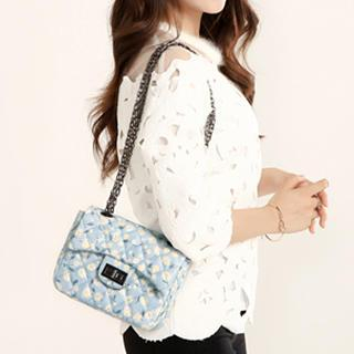 Axixi Floral Quilted Shoulder Bag