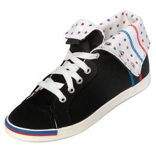 yeswalker Stitch Detail Low-Top Canvas Sneakers
