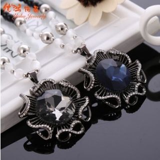 Glitglow Crystal Floral Necklace