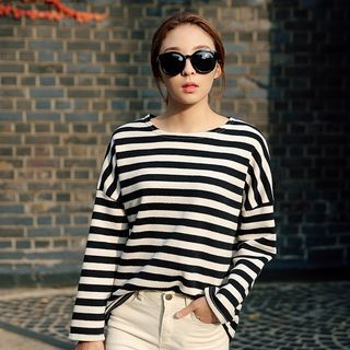 Seoul Fashion Round-Neck Drop-Shoulder Striped T-Shirt