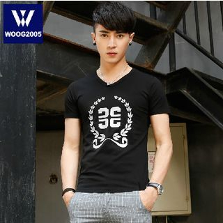 WOOG Short-Sleeve V-Neck Print T-Shirt