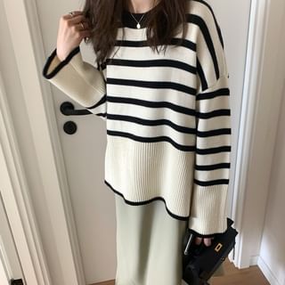 Crew Neck Striped Slit Sweater