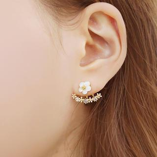soo n soo Flower Drop Earrings