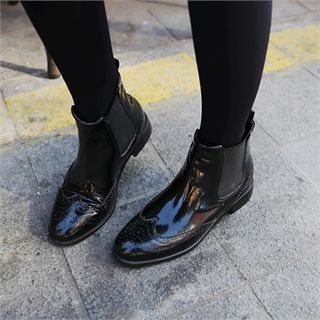 midnightCOCO Wing-Tip Ankle Boots
