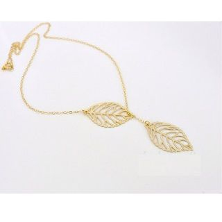 Seirios Leaf Necklace