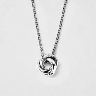 Distinctive Designs