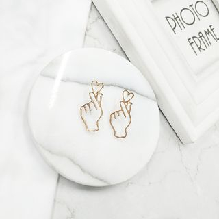 Scoria Cutout Heart Gesture Earrings Clip On scoria kopen in de aanbieding