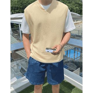 Plain Sleeveless V-Neck Knit Top