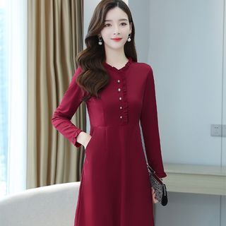 How to wear the viva magenta color according to Korean fashion?