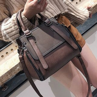 Newtown Faux Leather Shoulder Bag newtown kopen in de aanbieding