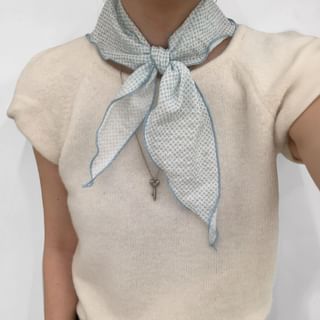 Ruffle Edge Neck Scarf