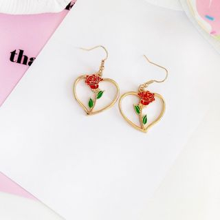 Teeny Trendy Heart Shaped Rose Hook Earrings teeny trendy kopen in de aanbieding