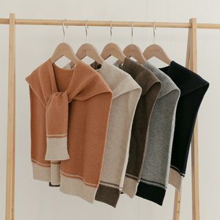 False-Sleeve Woolen Knit Shawl