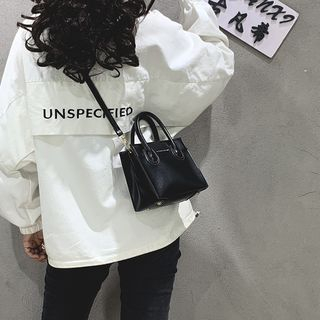 Cueva Faux Leather Crossbody Bag cueva kopen in de aanbieding