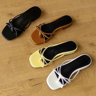 Knot Strap Pleather Flip-Flops